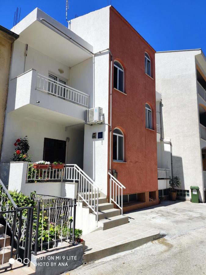 Apartments Jadranka Макарска Экстерьер фото